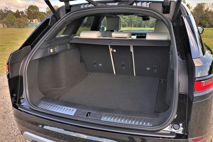 Range rover velar boot sales space